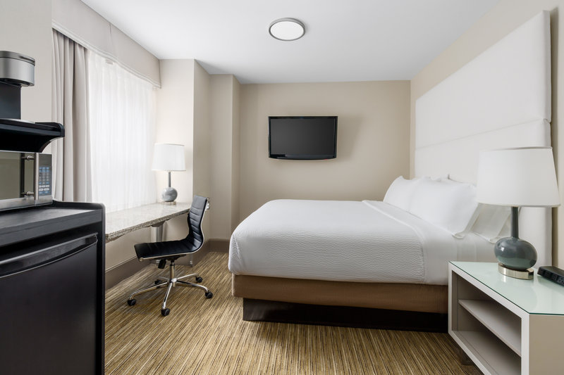 Holiday Inn Express Chicago – Magnificent Mile
