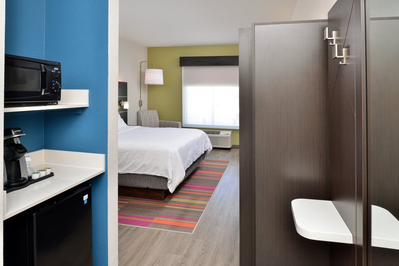 HOLIDAY INN EXP STES ROYSE CIT