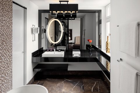 Bathroom of the Sauna Suite