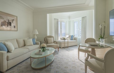 Executive City View Suite Living Room