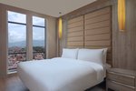 Club level, 1 Bedroom Suite, 1 King