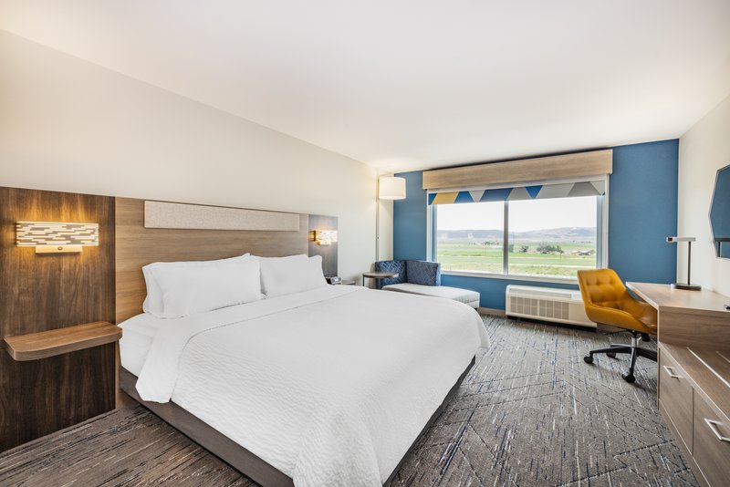 1 King Bed Standard