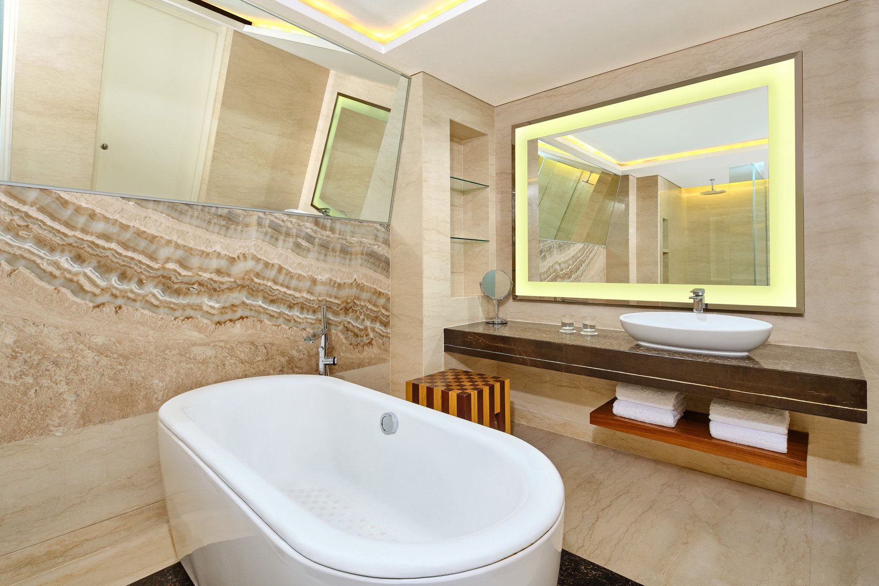 Le Meridien Bali Jimbaran Room Type - Deluxe Room, Larger Guest room, 2 Double, Lagoon view, Balcony Le Meridien Bali Jimbaran Room Type - Deluxe Room, Larger Guest room, 2 Double, Lagoon view, Balcony