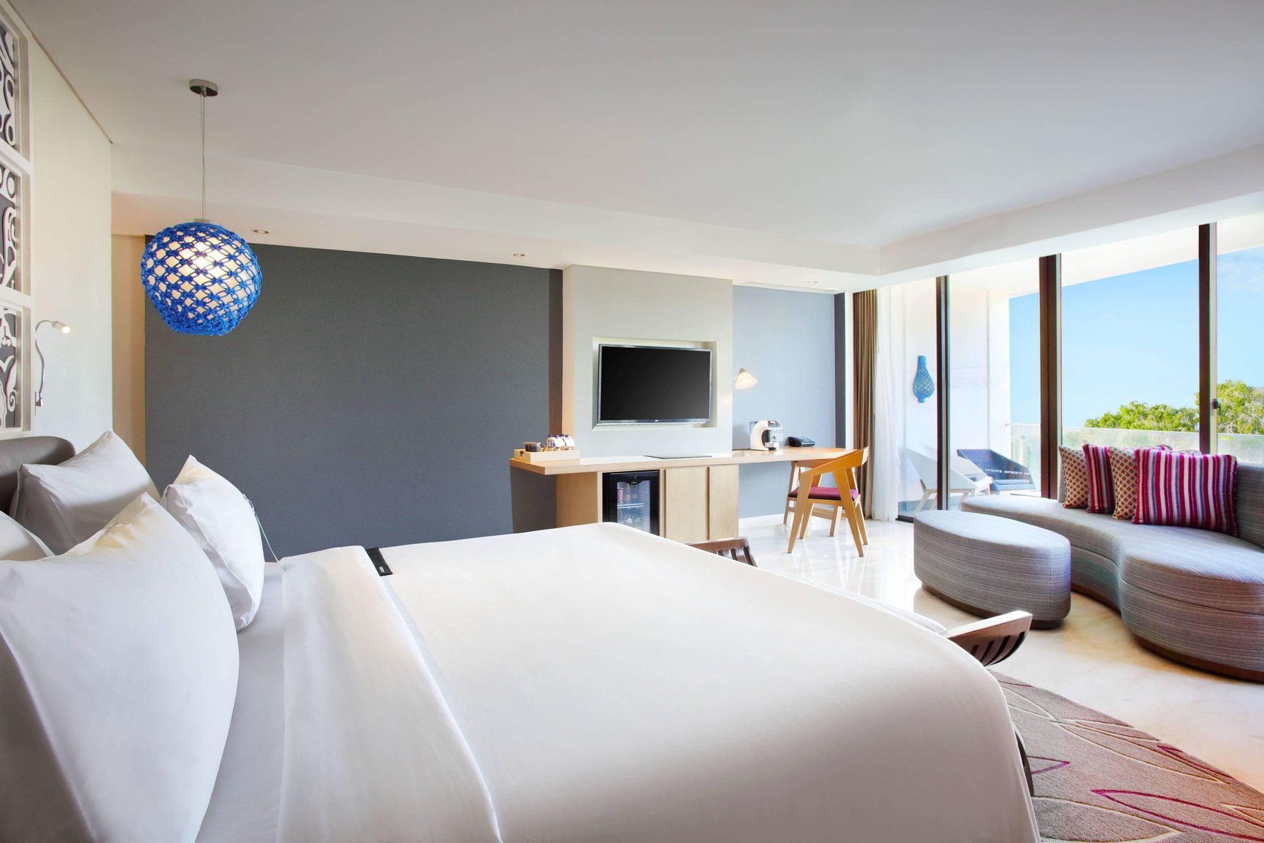 Le Meridien Bali Jimbaran Room Type - Aqua Pool Sky Penthouse, 1 Bedroom Penthouse Suite, 1 King, Lagoon view, Balcony, Private pool Le Meridien Bali Jimbaran Room Type - Aqua Pool Sky Penthouse, 1 Bedroom Penthouse Suite, 1 King, Lagoon view, Balcony, Private pool