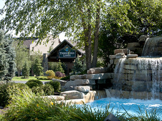 Timber Ridge Lodge & Waterpark