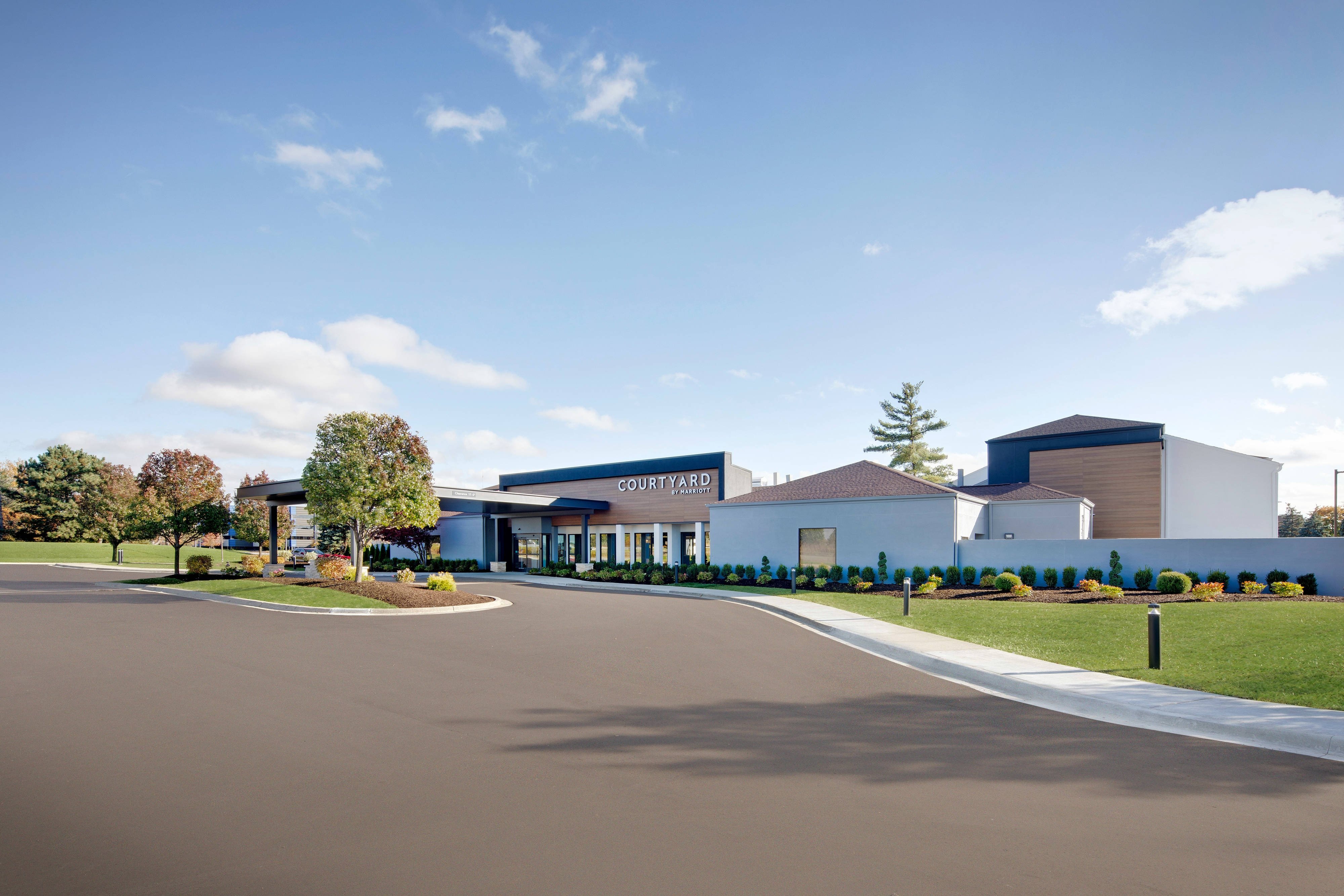 Courtyard by Marriott Detroit Southfield