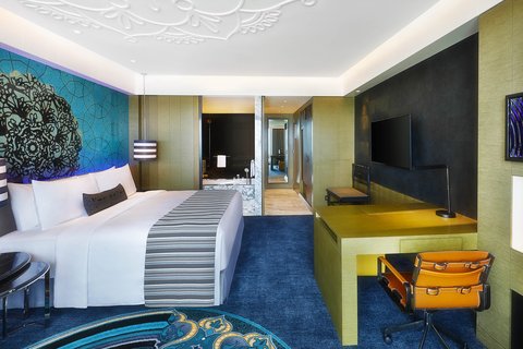King Spectacular Guest Room