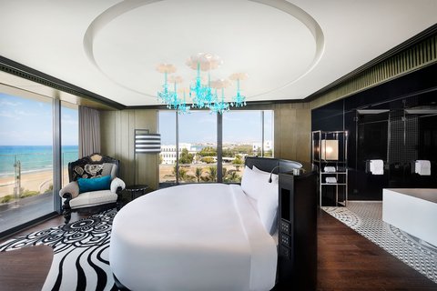King WOW Suite