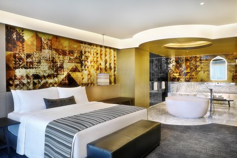 King Marvelous Suite
