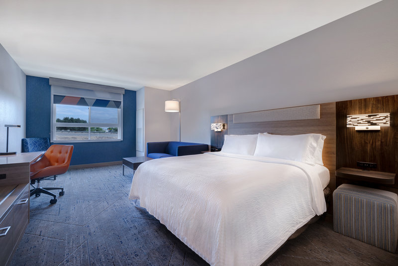 Holiday Inn Express and Suites Ontario – Chino Hills