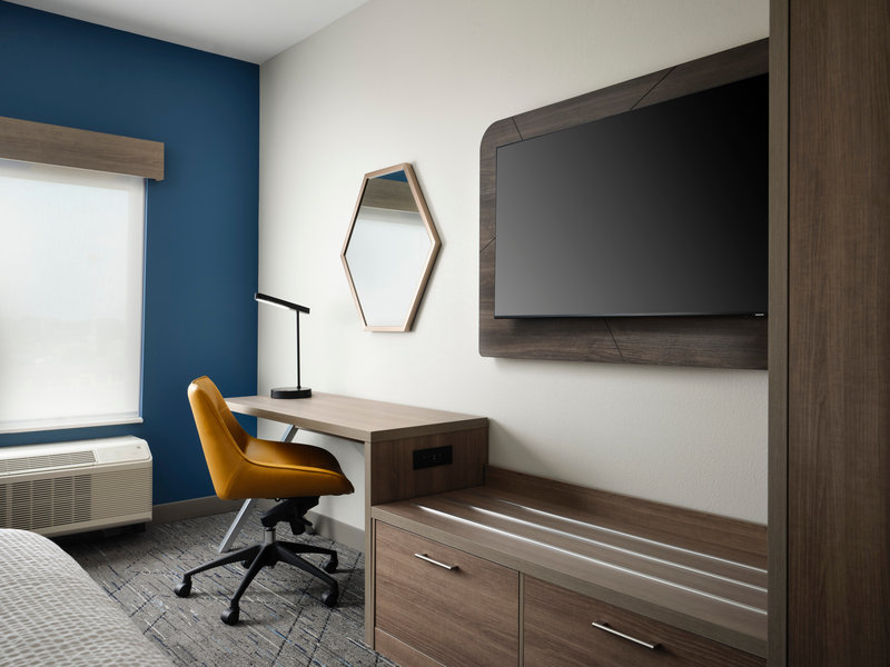 Holiday Inn Express and Suites Lima