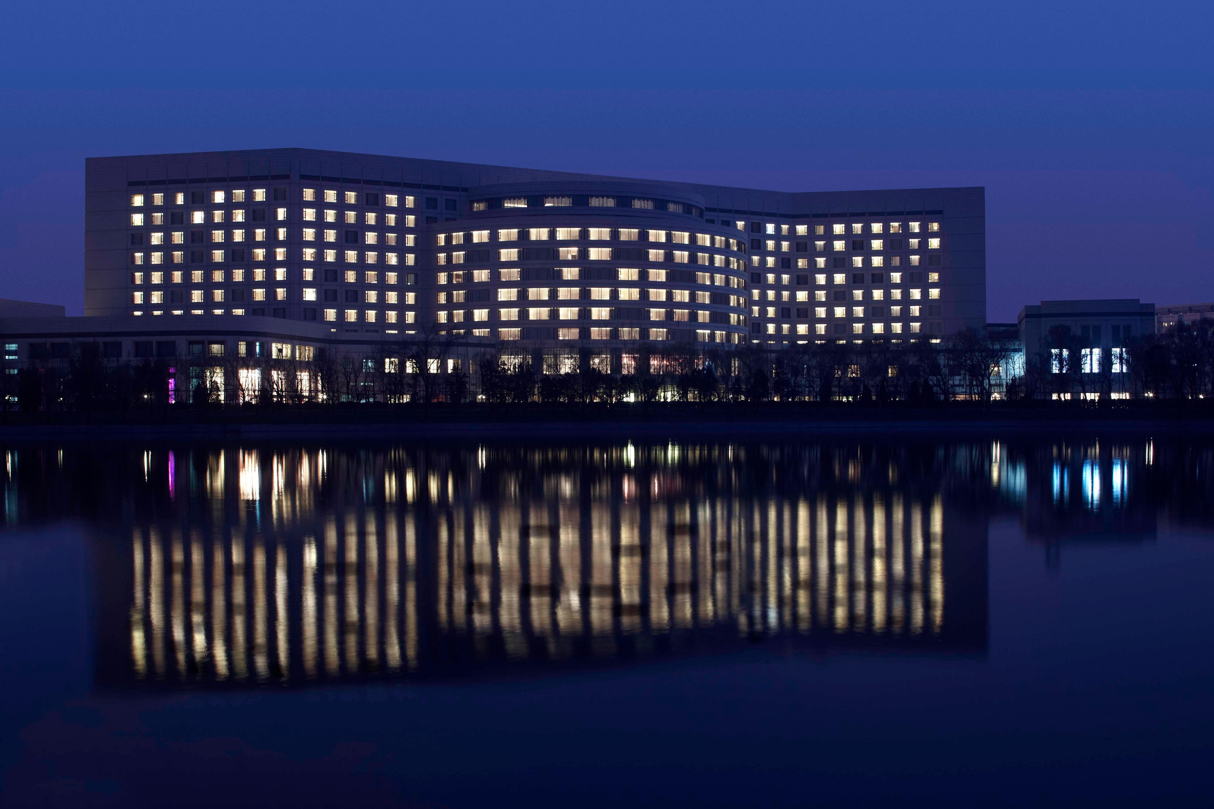Marriott Exec Apts The Lakeview