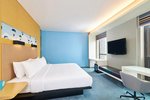 Breezy, Guest room, 1 King, City view, High floor