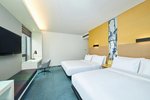 Breezy, Guest room, 2 Double, City view, High floor