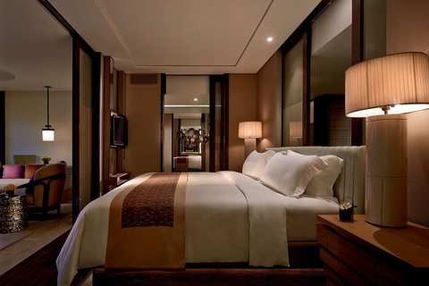 Bedroom of The Ritz-Carlton Suite