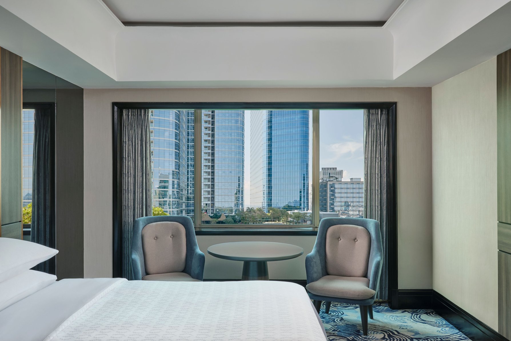 Sheraton Surabaya Hotel and Towers Room Type - Junior Suite, Club lounge access, 1 Bedroom Suite, 1 King