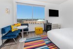 High Floor, Larger Guest room, 1 King