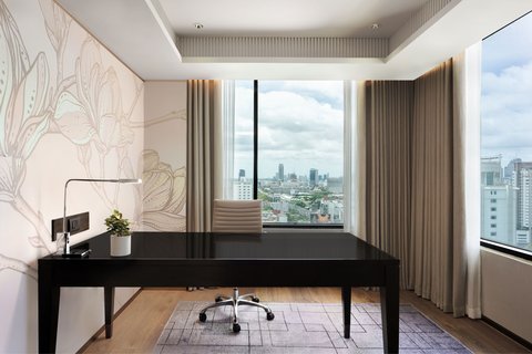 Serenity Suite Working Space