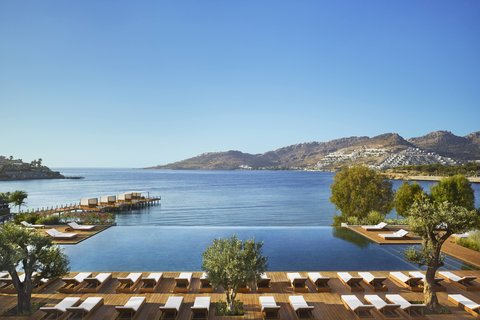 Piscina sin bordes - Vista al mar Egeo