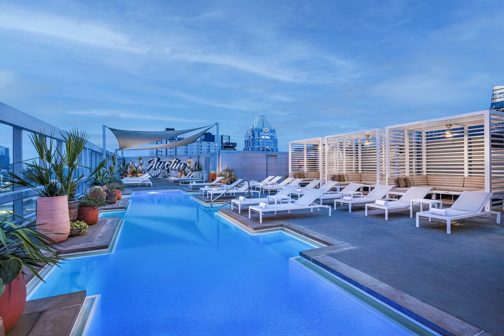 omni austin hotel downtown pool