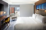 Savvy Corner Room, Guest room, 1 King, City view, Corner room
