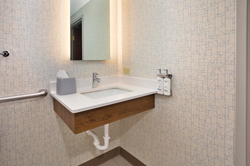 KING HEAR MOBILITY ACCESSIBLE TUB NOSMK