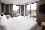Deluxe, Deluxe Guest room, 1 King, Skyline view, Corner room