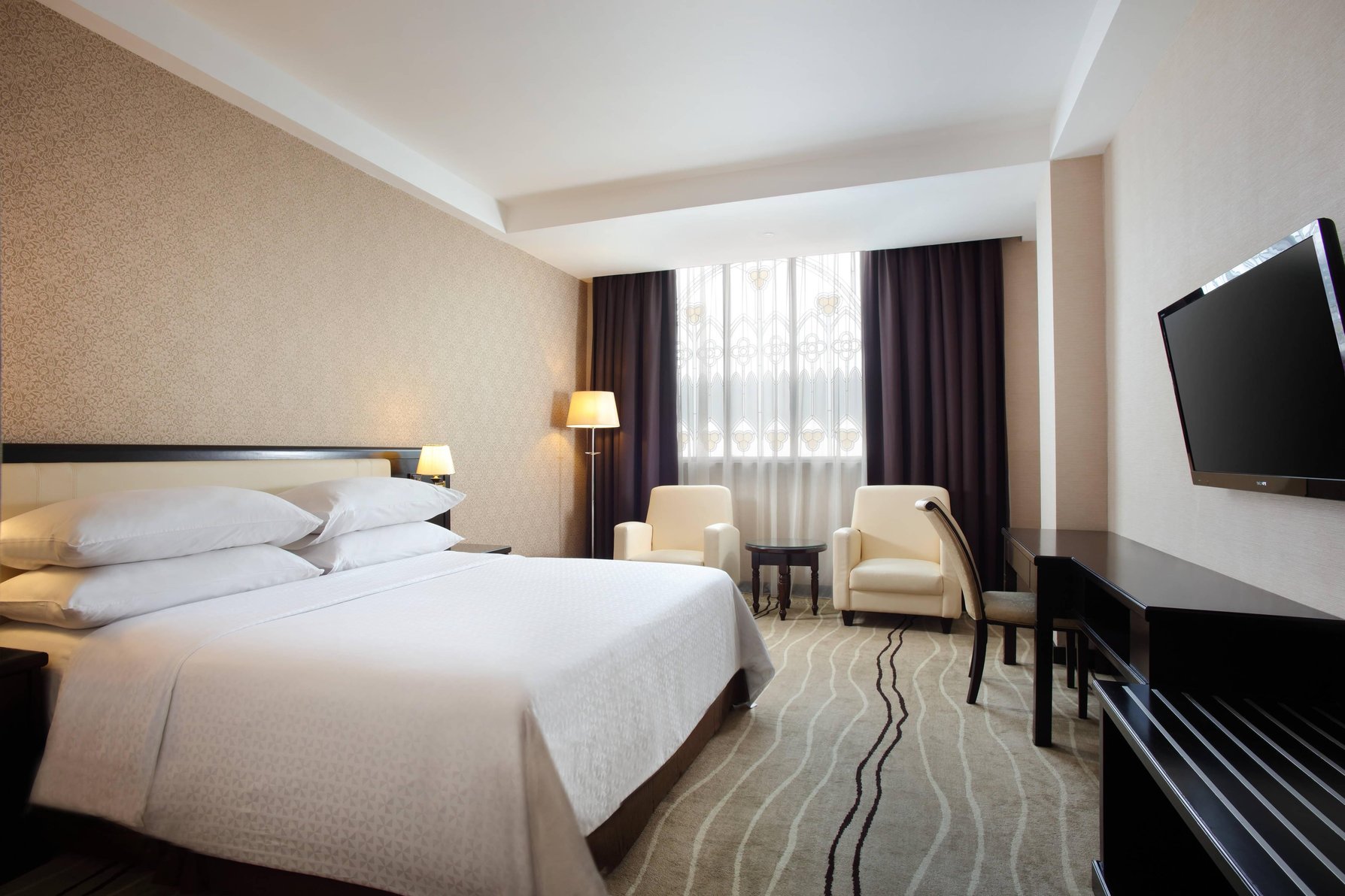 Four Points by Sheraton Medan Room Type - Larger Guest room, 1 King