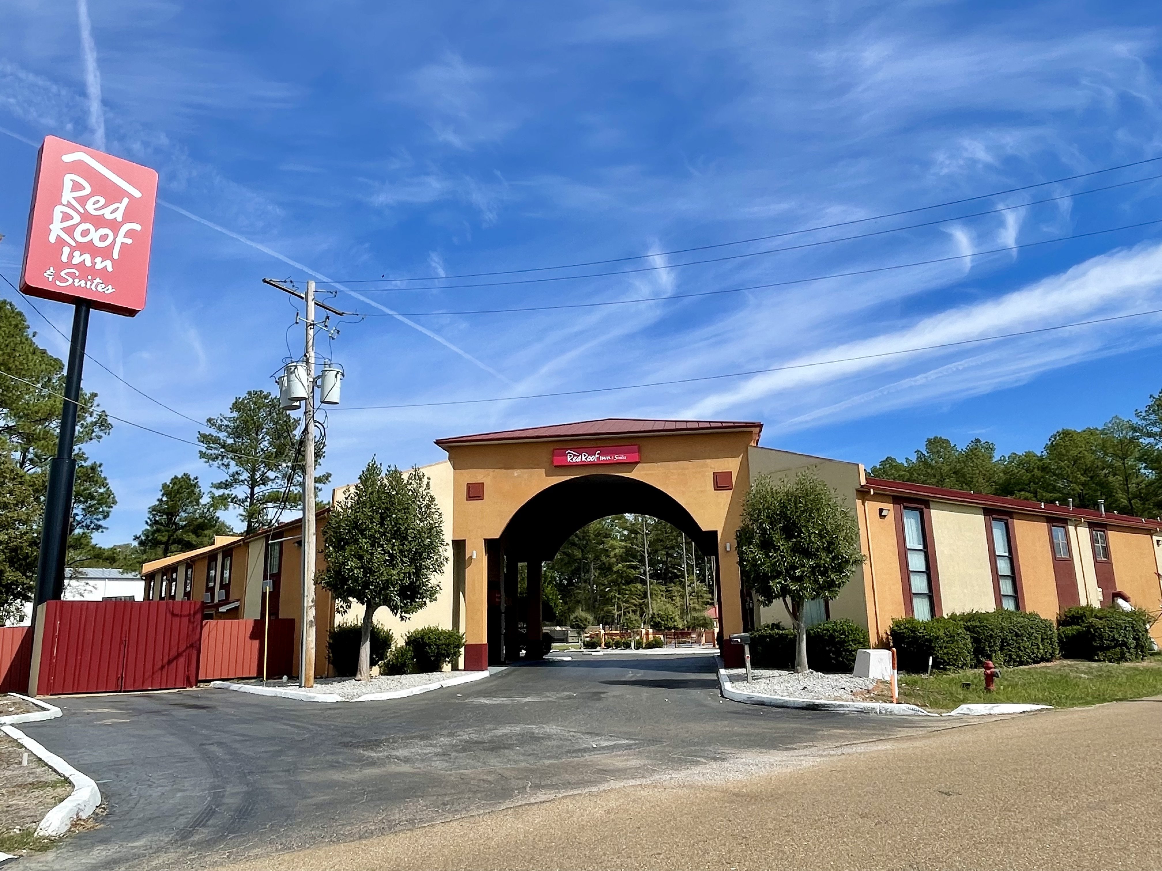 Red Roof Inn & Suites Jackson - Richland