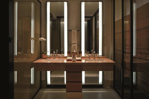 Bathroom of Sawangan Junior Suite