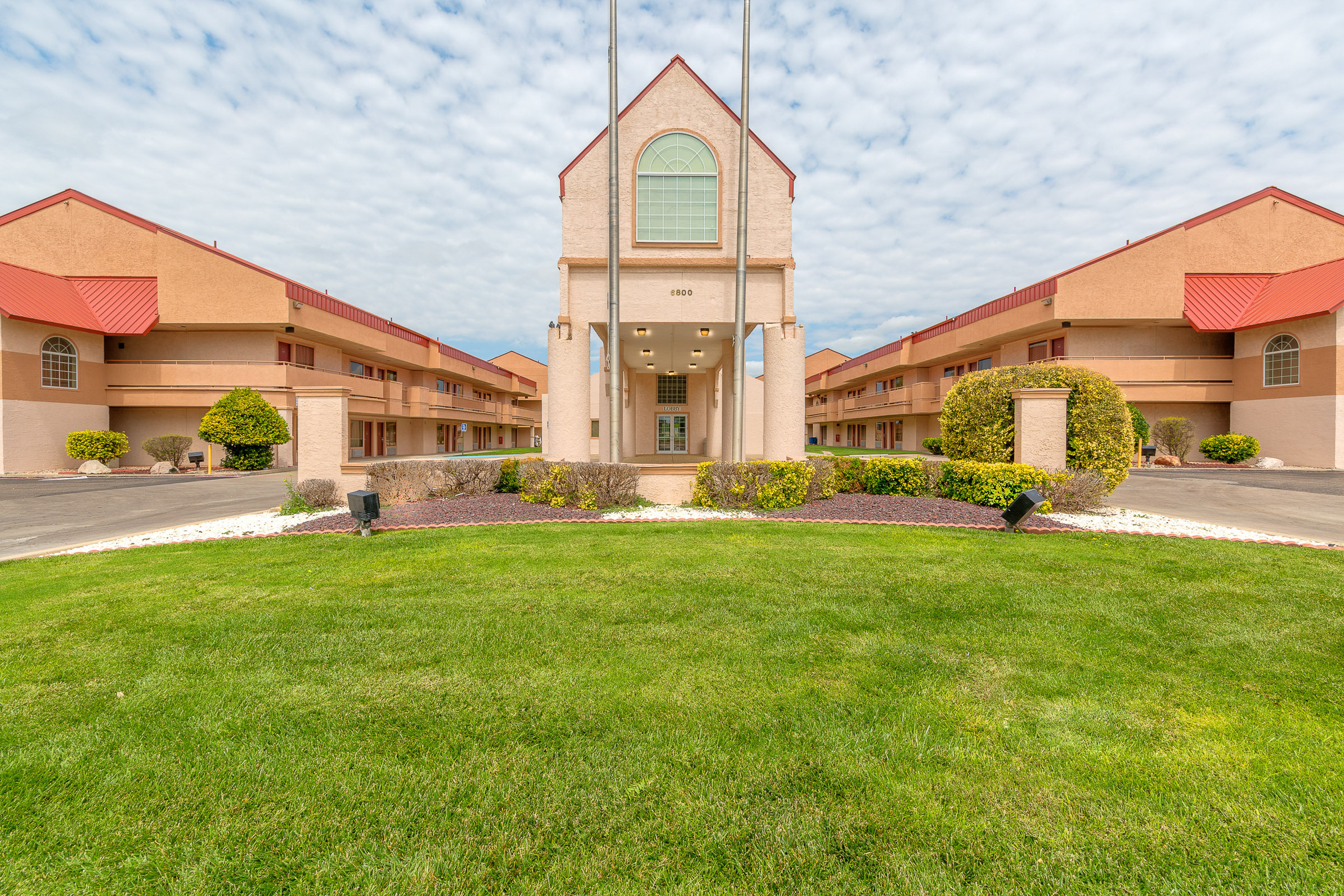 HomeTowne Studios Amarillo West