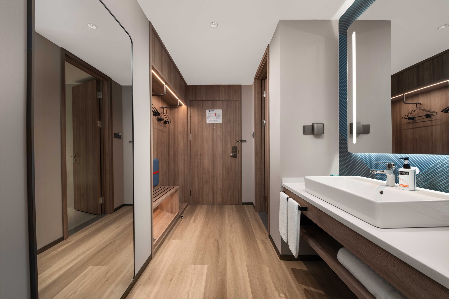 Holiday Inn Express MIANYANG SCI-TECH CITY Room Type - 1 King Standard Extra Floor Space