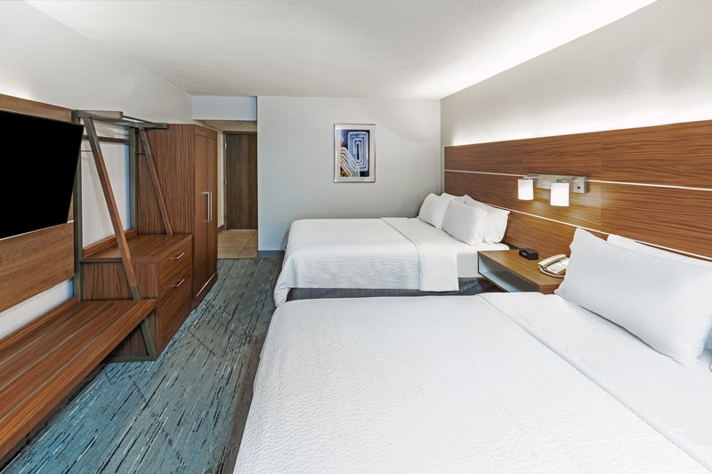 HOLIDAY INN EXPRESS CENTRAL