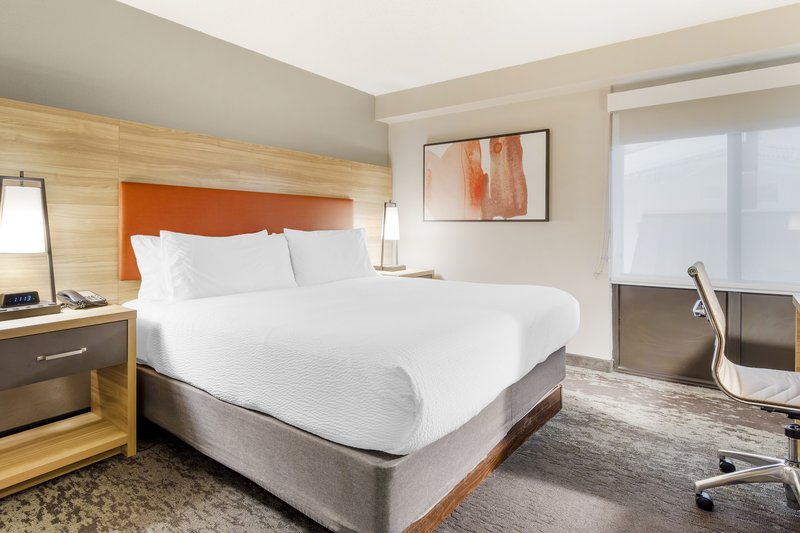 Candlewood Suites Roanoke Airport