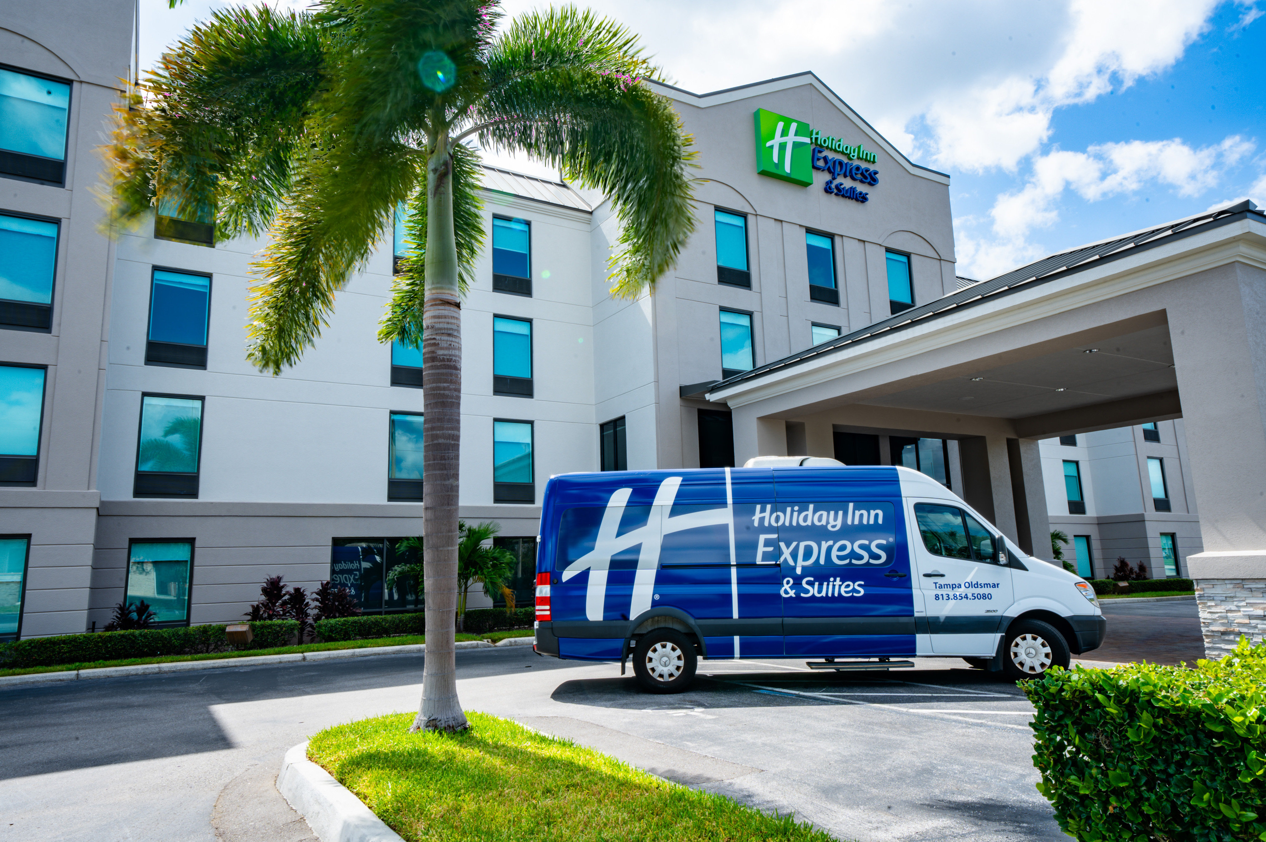 Holiday Inn Express & Suites Oldsmar