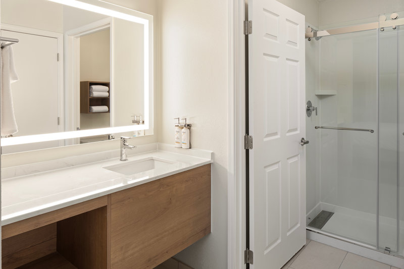STAYBRIDGE SUITES BLOOMINGTON