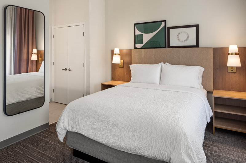 STAYBRIDGE SUITES MAPLE GROVE