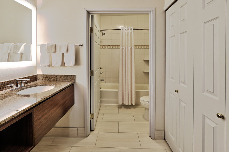 Staybridge Suites Albuquerque – Airport