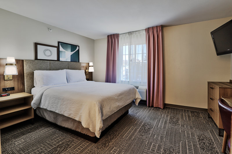 Staybridge Suites Albuquerque – Airport