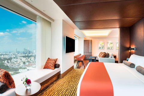 Grand Deluxe Corner King Guest Room