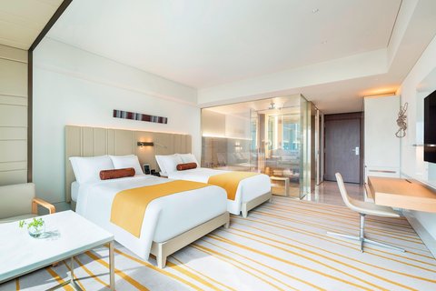 Deluxe Premier Twin Guest Bedroom Club