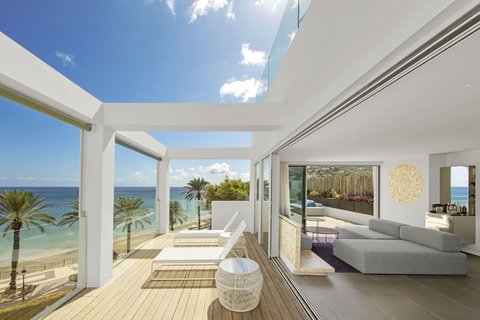 WOW Suite - Front Terrace