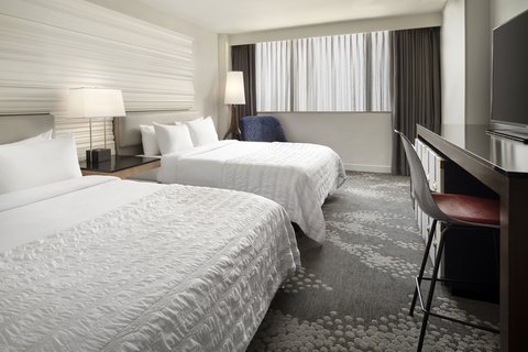 Classic Queen/Queen Guest Room