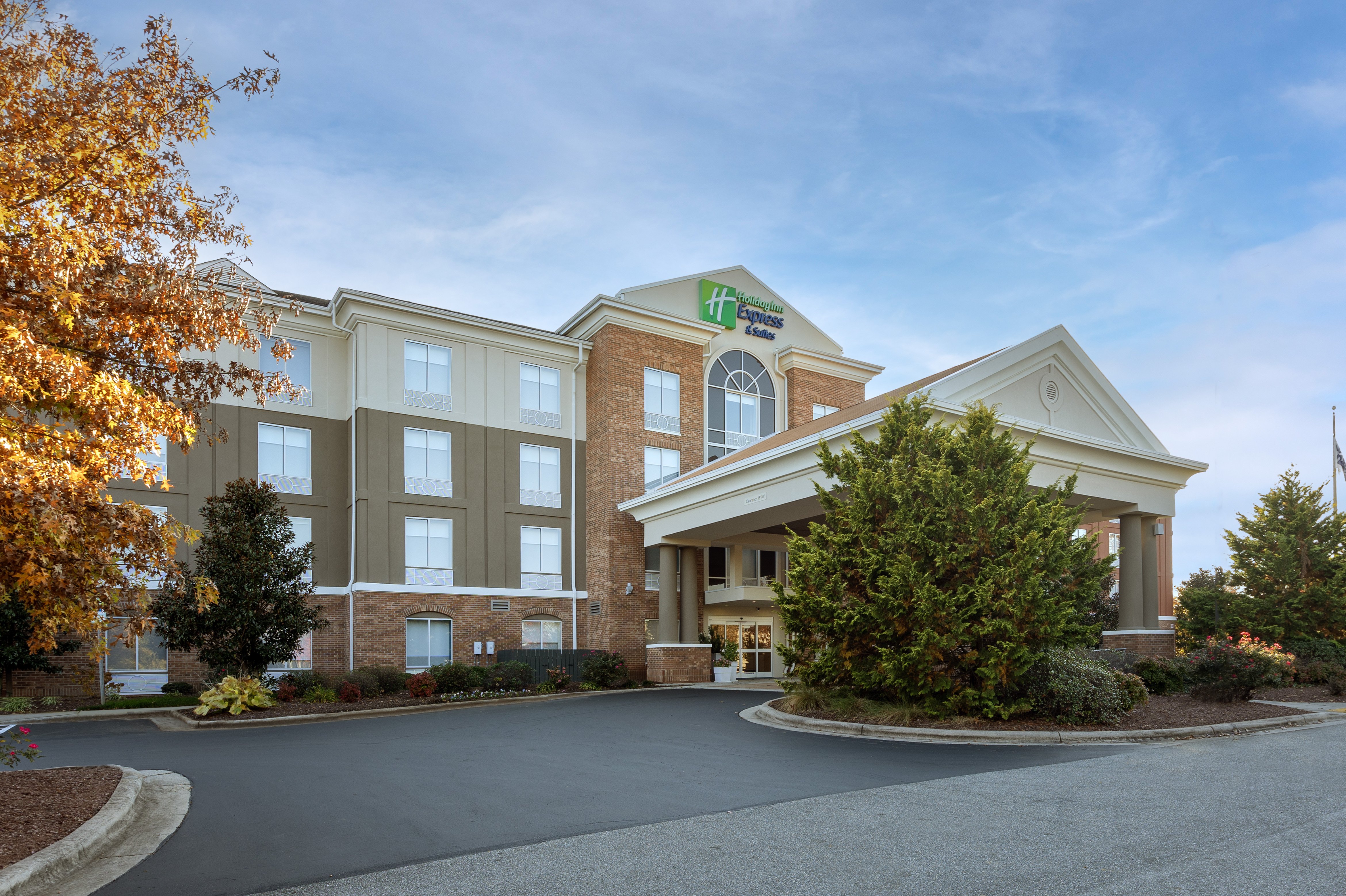Holiday Inn Express & Suites Greensboro