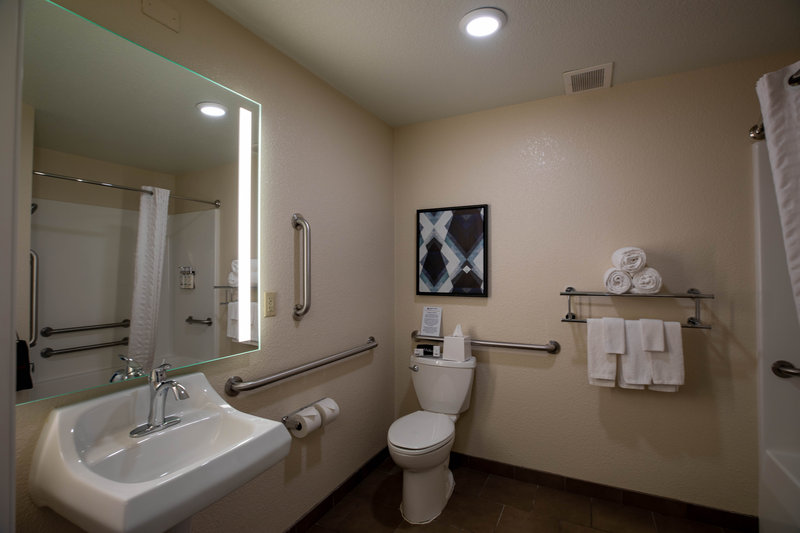 STUDIO STE 1 QN HEAR ACCESS TUB NOSMK