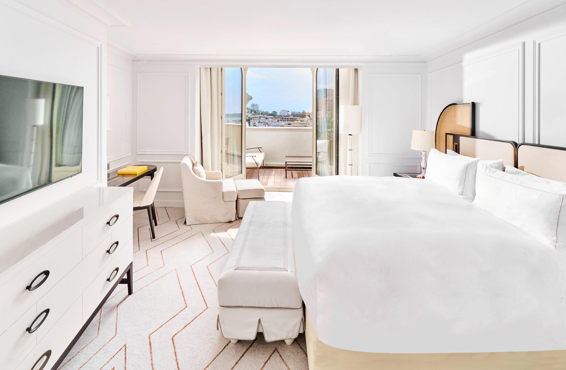 Carlton Cannes, a Regent Hotel Room Type - 1 Bedroom Suite Partial Sea View Terrace