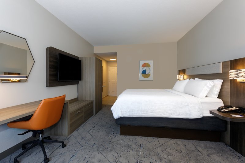 Holiday Inn Express TAMPA NORTH – TELECOM PARK