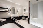 Interconnecting Family, Guest room, Bedroom 1: 1 King, Bedroom 2: 2 Queen, Courtyard view