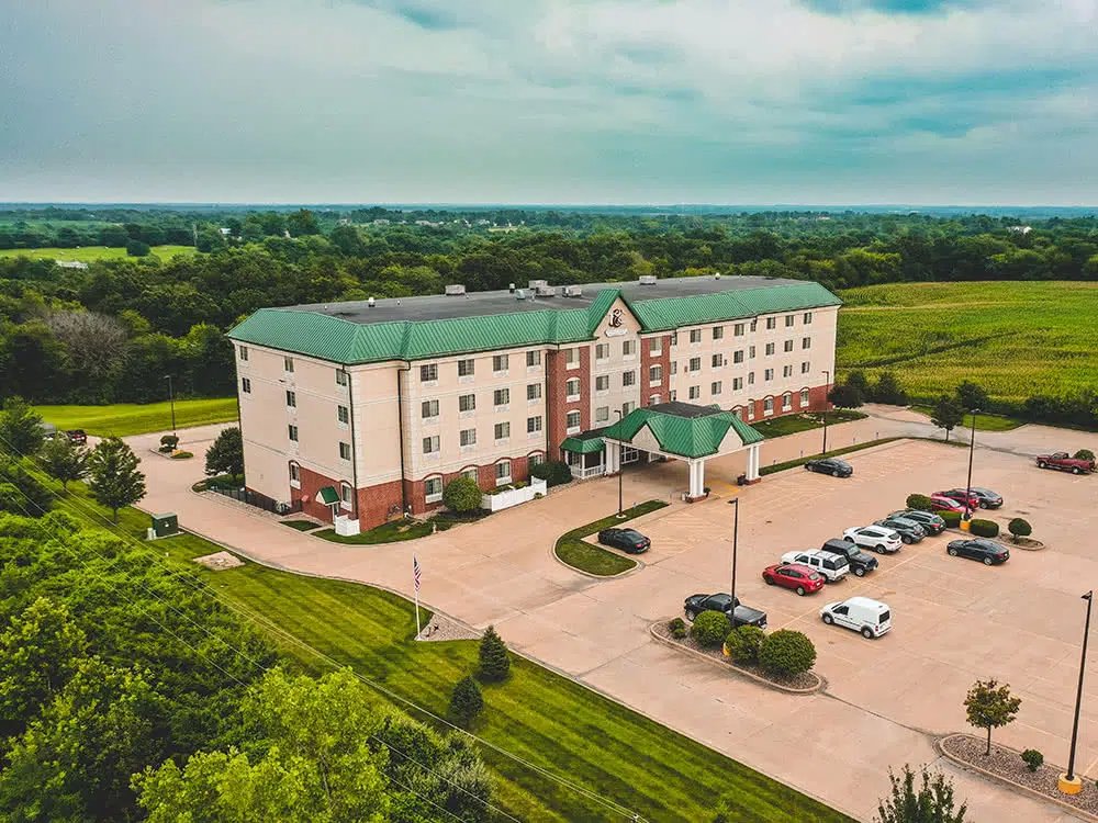 Town & Country Inn & Suites