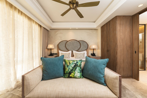 Family Suite Pool Villa Bedroom